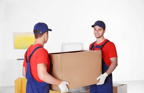 Professional movers handling家具 in Mill Hill