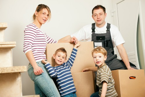 Efficient unloading of items at a new home in Hampton Wick